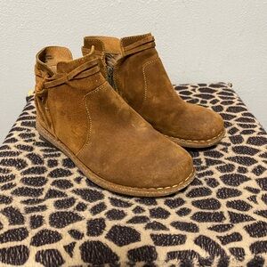 Born Tarkiln Knotted Leather Ankle Booties Brown Suede Comfort Womens 7